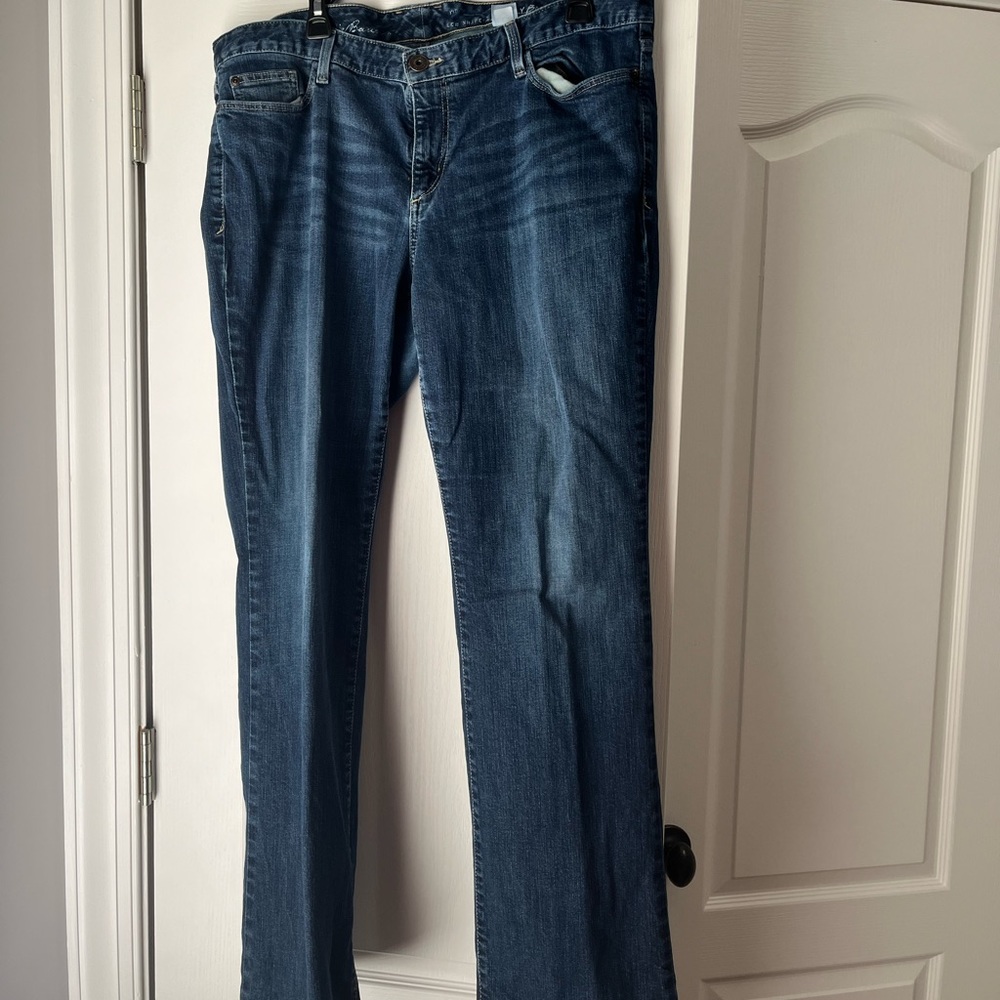 Eddie Bauer Curvy mid cut semi bootcut size 18